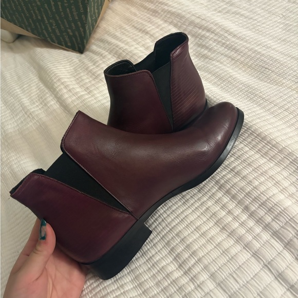 Minelli Burgundy Booties - Picture 1 of 5